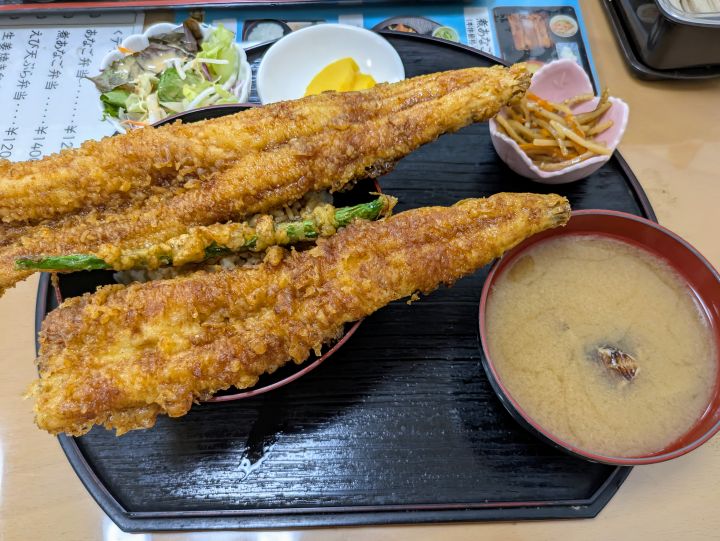 かもめ食堂:あなご丼