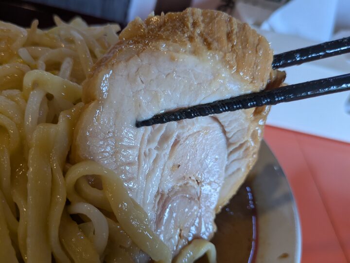 ちばから市原本店のラーメンの豚