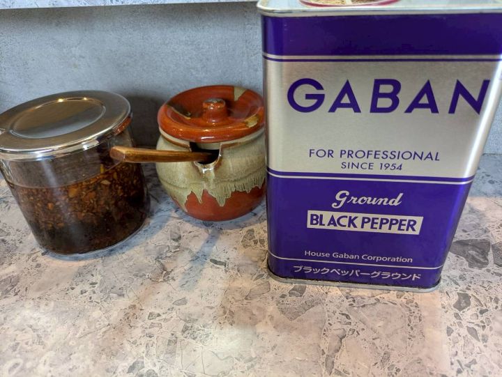 木更津　ラーメン豚39　卓上調味料