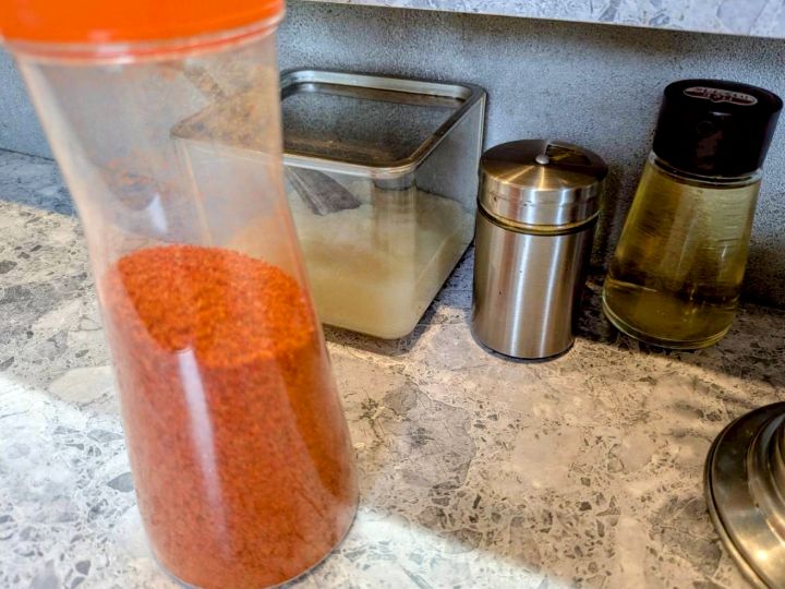 木更津　ラーメン豚39　卓上調味料