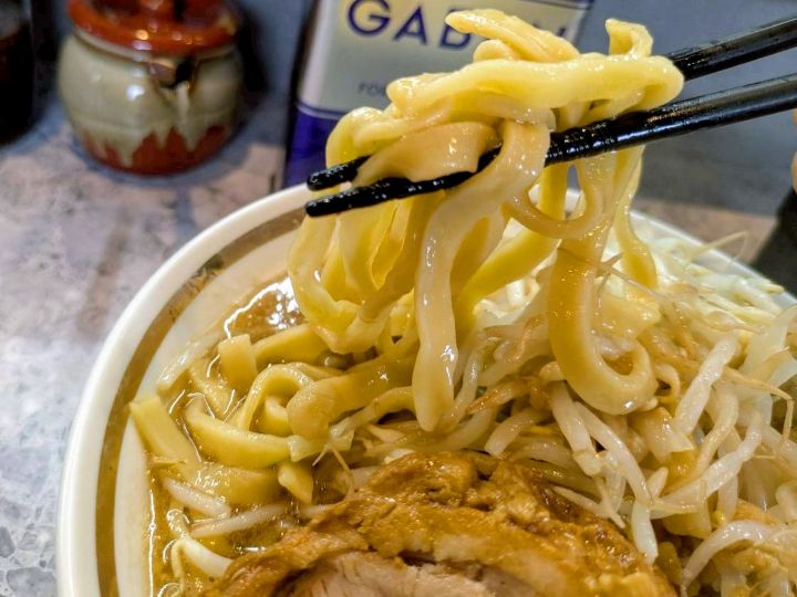 木更津　ラーメン豚39　麺