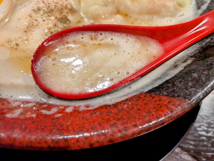 鶏白湯らぁめん　笹本爲次郎商店　泡系スープ