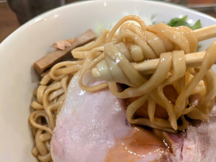 木更津　千葉房総麺のマルタイ　地鶏のあぶらそば　自家製平打ち麺