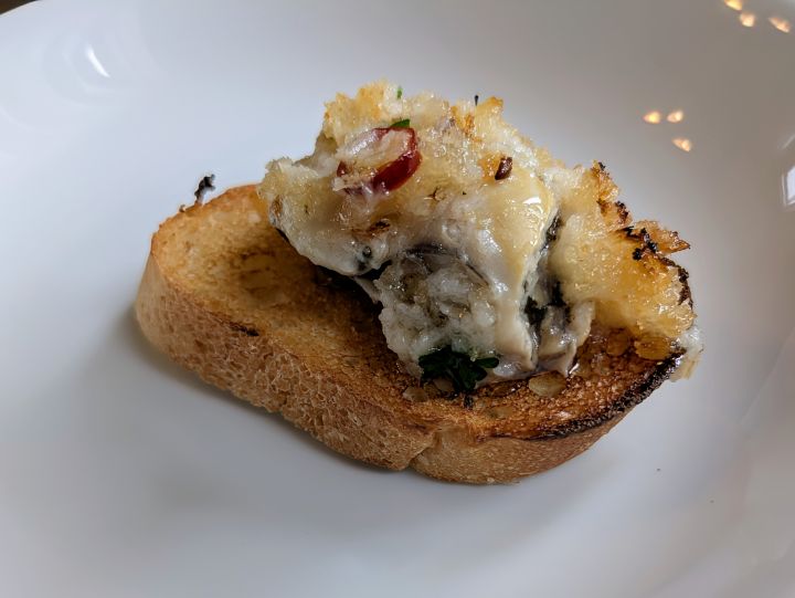 木更津市 トラットリア クオーレ(trattoria cuore) 牡蠣のアヒージョ