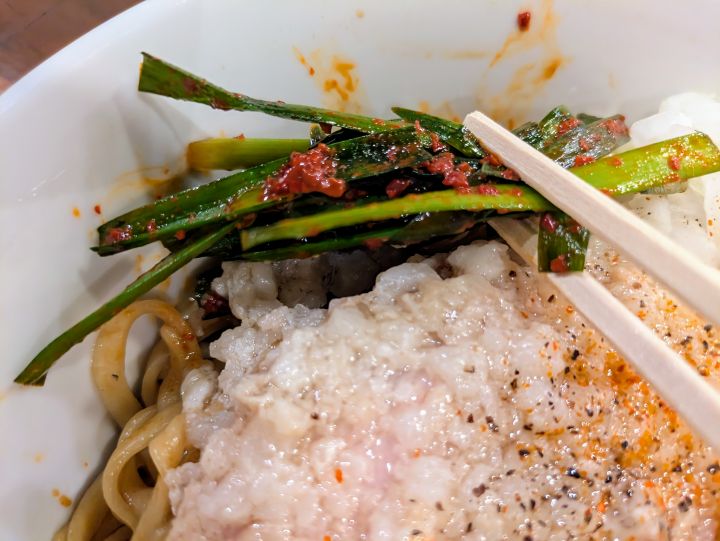 木更津　千葉房総麺のマルタイ　背脂まぜそば　ニラキムチトッピング