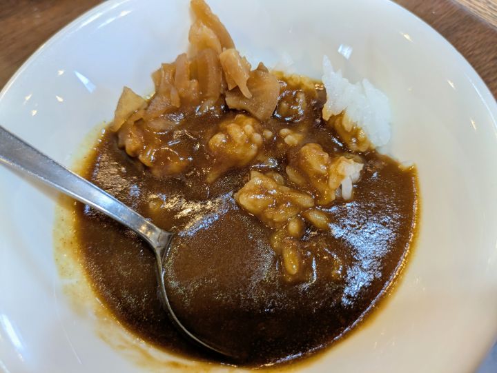 牛すじが溶け込んだ濃厚なカレー 