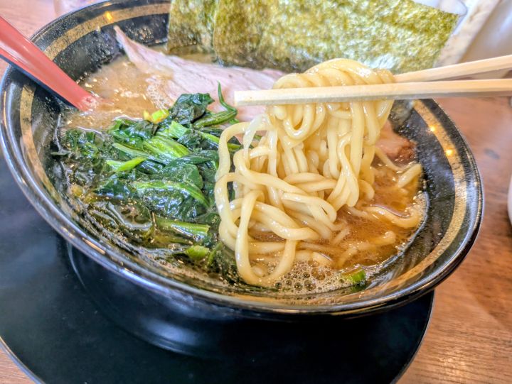 王道家直系 環家のラーメンの麺